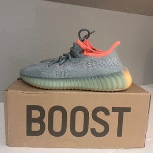 Yeezy Boost 350v2 Desert Sage Mens sz 5 / Womens 6.5